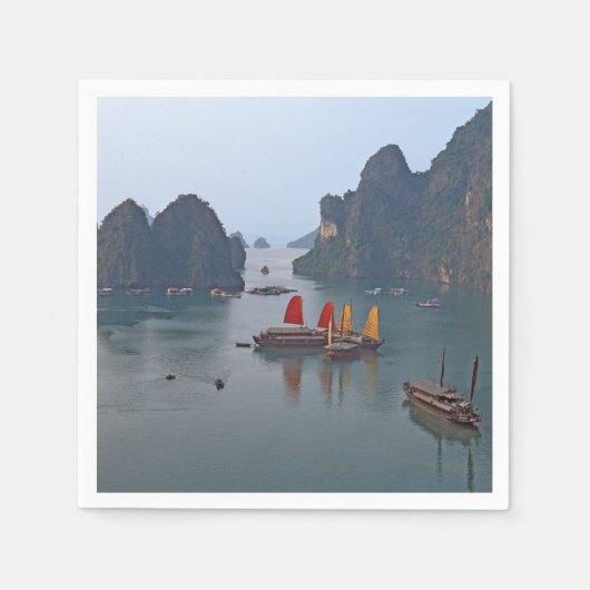 Segelboote in Ha Long Bay - Vietnam, Asien Serviette (Vorderseite)