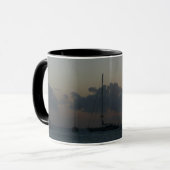Segelboote in Sunset Tropical Seascape Tasse (Vorderseite Links)
