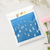 Segelboote in tiefblauem Meer - Regatta Sailboote Geschenktütchen (Versiegelt)