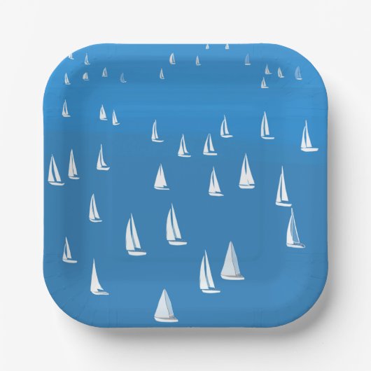 Segelboote in tiefblauem Meer - Regatta Sailboote Pappteller (Vorderseite)