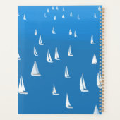 Segelboote in tiefblauem Meer - Regatta Sailboote Planer (Rückseite)