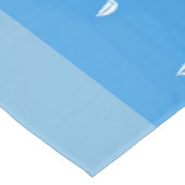Segelboote in tiefblauem Meer - Regatta Sailboote Tischdecke (Schrägansicht)