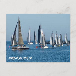 Segelboote kommen in den Kanal. Marina Del Rey, CA Postkarte