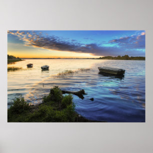 Segelboote reflektieren vom Sonnenuntergang Poster