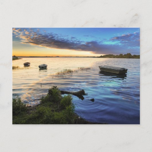 Segelboote reflektieren vom Sonnenuntergang Postkarte (Vorderseite)