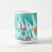 Segelboote und Meereslebewesen Abstrakte Strandkun Kaffeetasse (Mittel)
