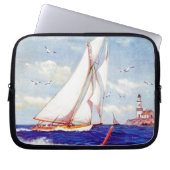 Segeln am Leuchtturm von Albert B. Zeichen Laptopschutzhülle (Vorderseite)