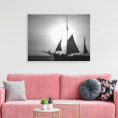 Segeln Aruba Dusk in Schwarz und Weiß (Landschaft) Leinwanddruck (Insitu (Wohnzimmer))