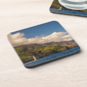 Segeln auf dem Untersetzer an der Küste Set (Linke Seite)