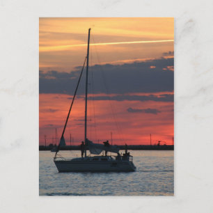 Segeln bei Sonnenuntergang Postkarte