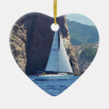 Segeln entlang die Küste von Sardinien