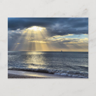 Segeln in den Sonnenuntergang - Postkarte