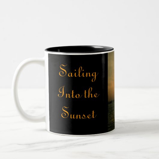 Segeln in den Sonnenuntergang Zweifarbige Tasse (Links)