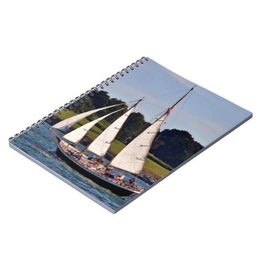 Segeln in Newport, Rhode Island, USA Notizblock (Linke Seite)