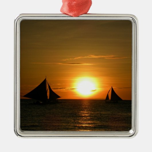 Segeln in Sunset Ornament Aus Metall (Vorne)