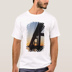 Segeln und verlassend Newport Rhode Island T-Shirt