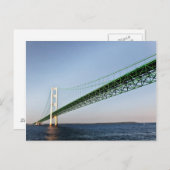 Segeln unter der Mackinac-Brücke Postkarte (Vorne/Hinten)