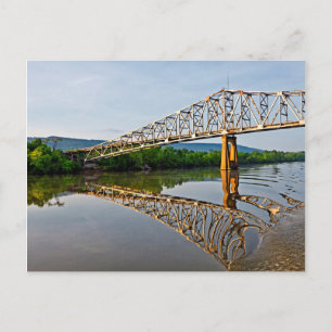 Segeln unter einer Brücke über den Tennessee River Postkarte