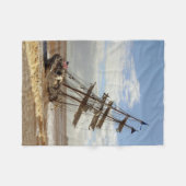 SEGELSCHIFF AUF DEM STRAND FLEECEDECKE (Vorderseite (Horizontal))