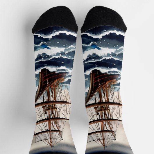 Segelschiff auf See in Waves & Storm Socken (Oben)