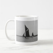 Segelschiff-Erinnerung Kaffeetasse (Links)