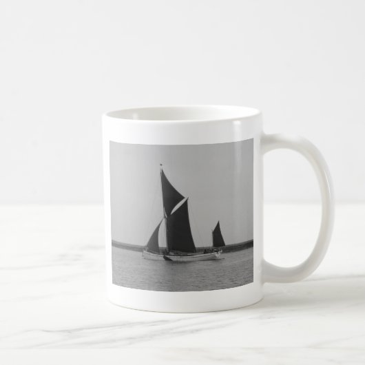 Segelschiff-Erinnerung Kaffeetasse (Rechts)