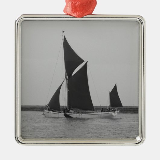 Segelschiff-Erinnerung Ornament Aus Metall (Vorne)