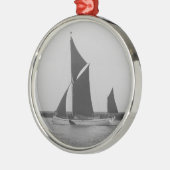 Segelschiff-Erinnerung Silbernes Ornament (Links)