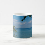 Segeltörn auf der Mackinac-Tasse Kaffeetasse (Mittel)
