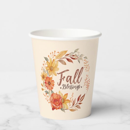 Segen im Herbst - Herbstleaves und Blumenkranz Pappbecher (Rückseite)