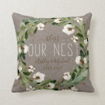 Segen Nest Cotton Wreath Foto Hochzeitssache Kissen<br><div class="desc">Dieses niedliche und moderne Kissen aus dem Hause Bless Our Nest Name besticht durch ein Imitat mit grauem Leinenhintergrund und einen wunderschönen Blumenkohl aus Aquarell und Eukalyptus-Grünkranz rund um "Bless Unser Nest", die Paarnamen und das Hochzeitstag. Auf der Rückseite des Kissens finden Sie Ihr Lieblings-Hochzeitsfest-Foto. Dieses natürliche, rustikale Design wird...</div>