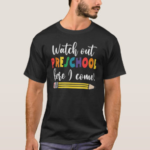 Sehen Sie sich die Vorschule an, hier kommen Jungs T-Shirt