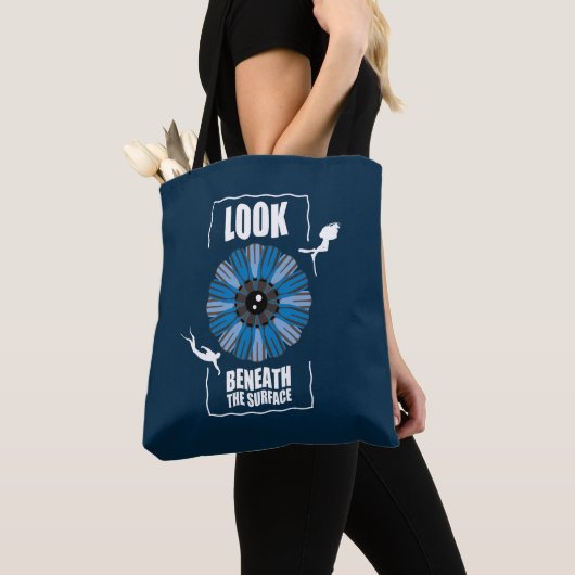 Sehen Sie unter der Oberfläche - Tauchangebot Tasche (Von Nahem)