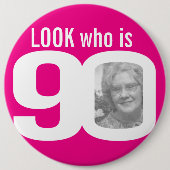 Sehen Sie, wer 90 Foto rosa ist Button (Vorderseite)