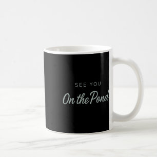 Sehen wir uns auf dem Teich Outdoor-Hockey Gefrore Kaffeetasse