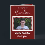 Sehr besonderer Grandson Foto bordeauxrot Geburtst Karte<br><div class="desc">Für einen ganz besonderen Enkel. Herzlichen Glückwunsch zum Geburtstag. Fügen Sie einen Namen und ein Foto hinzu. Burgund und weiß.</div>