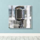 Sehr Cooles Vintages Mikrofon im Retrostil Leinwanddruck (Insitu (Holzboden))