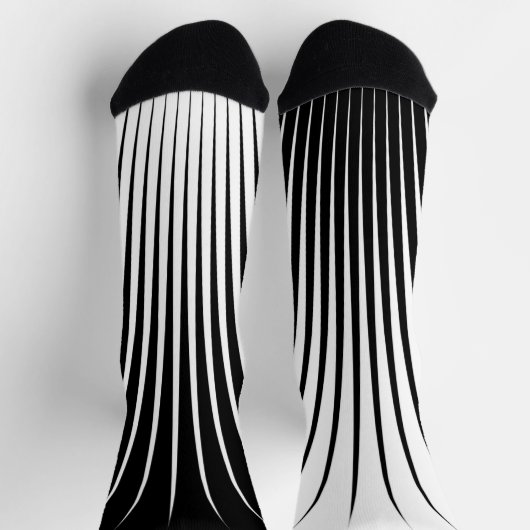 Sehr einzigartiges Muster aus Weiß und Schwarz Socken (Oben)