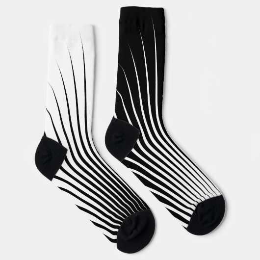 Sehr einzigartiges Muster aus Weiß und Schwarz Socken (Rechts)