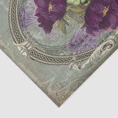 Sehr reiche, große violette Blumen, grüne Schmette Seidenpapier (Ausschnitt)