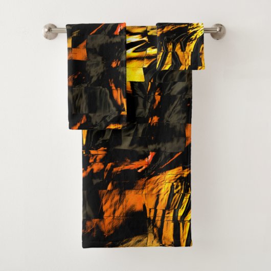 Sehr rustikal verbrannt goldfarbenes, abstraktes M Badhandtuch Set (Insitu)