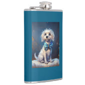 Sehr süßer kleiner Hund mit blauer Fliege Flachmann (Rechts)