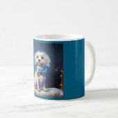 Sehr süßer kleiner Hund mit blauer Fliege Kaffeetasse (VorderseiteRechts)