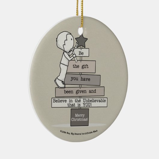 Sei das Geschenk-Weihnachtsbaum (Tan) Keramikornament (Rechts)