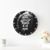 Sei der härteste Arbeiter im Raum - Motivierend L Große Wanduhr (Zuhause)