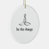 Sei der Wandel - der schwarze Sanskrit-Stil Keramik Ornament (Rechts)