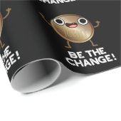 Sei der Wandel positive Münzpuppe dunkle BG Geschenkpapier (Rolleneckpunkt)