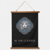 Sei die Göttin Wandteppich Mit Holzrahmen (Vorderseite)