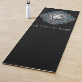 Sei die Göttin Yogamatte
