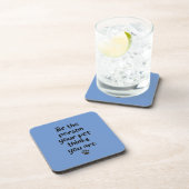 Sei die Person, die dein Haustier für dich hält Getränkeuntersetzer (Rechte Seite)